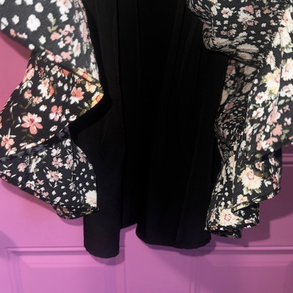 Privy Black Floral Peekaboo Waist Dress with Adjustable Straps - Picture 6 of 6